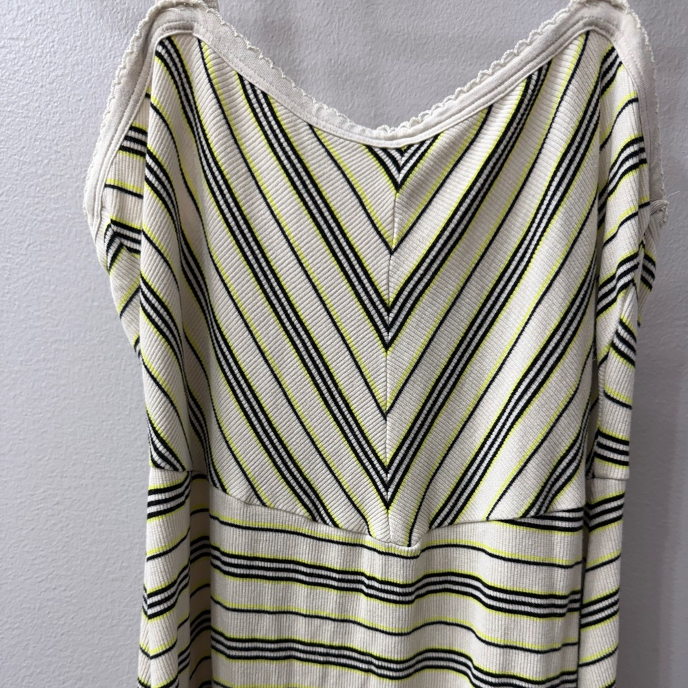 Volcom Dress - Picture 2 of 4